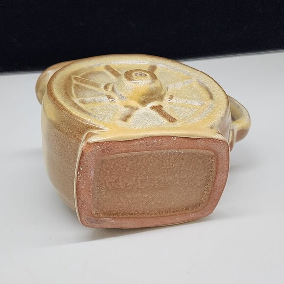 Ceramic Frankoma Wheelbarrow Themed Creamer Pitcher Light Brown Tan 4" - Picture 9 of 9